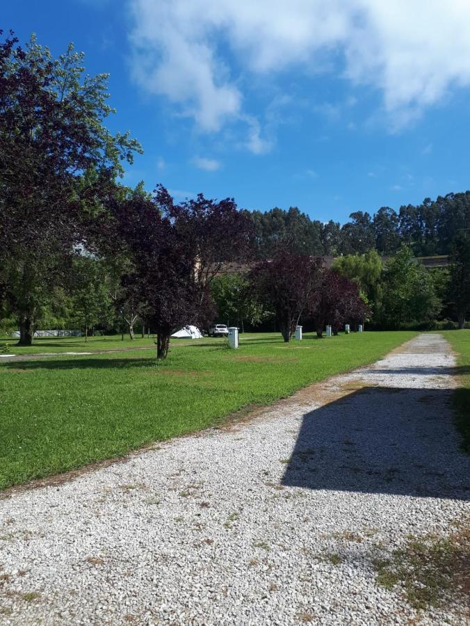 ריבאדסלה Camping Playa Sauces מראה חיצוני תמונה